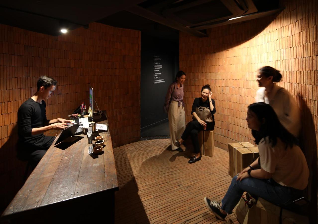 Sleeep Bkk Silom Hostel Bangkok Kültér fotó